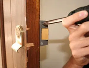 Locksmith Store Little Falls, NJ 973-869-7090 - change-locks-service